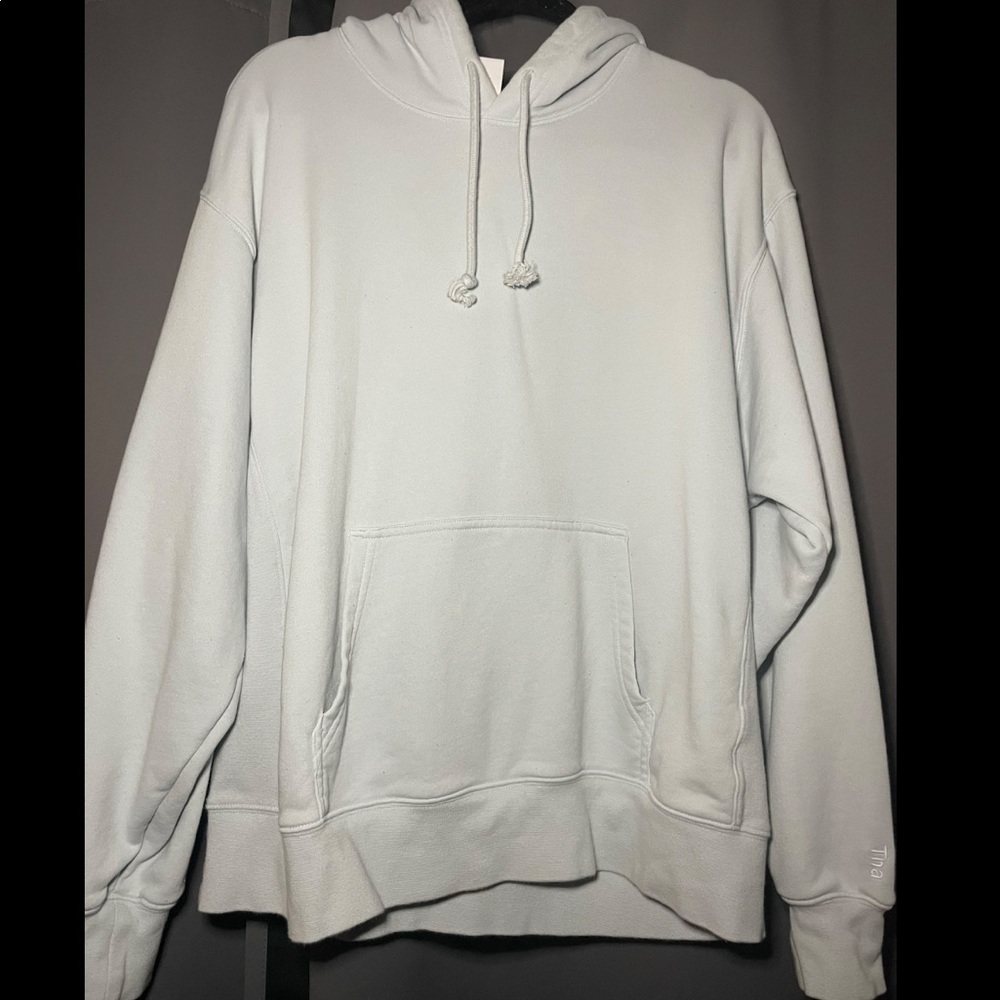Aritzia Airy Af hoodie